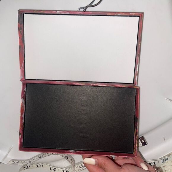 GUCCI Floral Box GUCCI Floral Box GUCCI Floral Box GUCCI Floral Box GUCCI - Picture 5 of 6